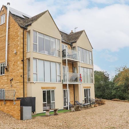 Beautiful Cotswold View Apartman Bourton-on-the-Water Kültér fotó