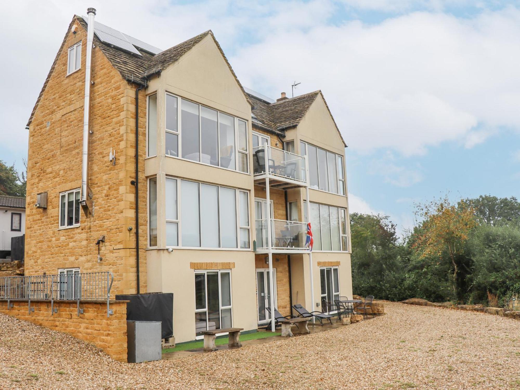Beautiful Cotswold View Apartman Bourton-on-the-Water Kültér fotó