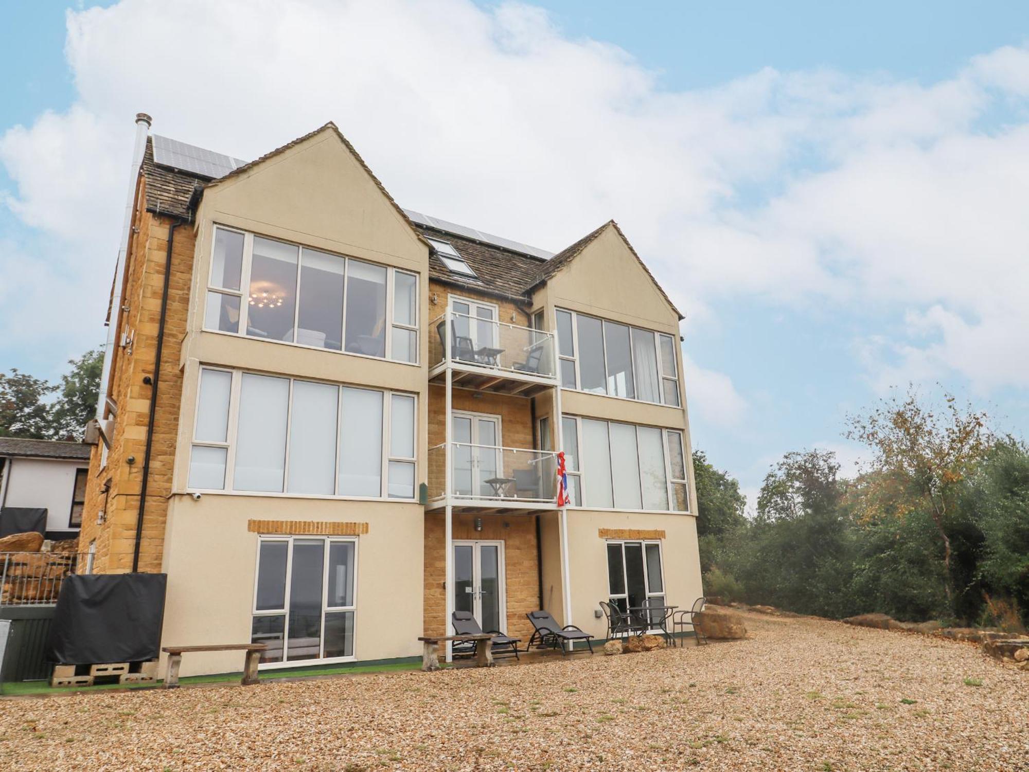 Beautiful Cotswold View Apartman Bourton-on-the-Water Kültér fotó